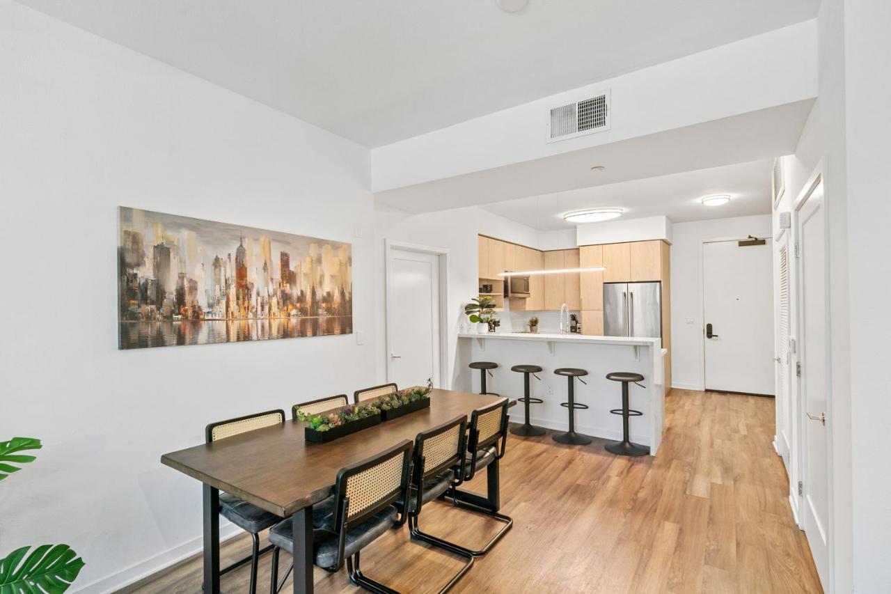 Beverly Grove Chic City Oasis 2 Bedroom Apt With Den 138 Los Angeles Esterno foto