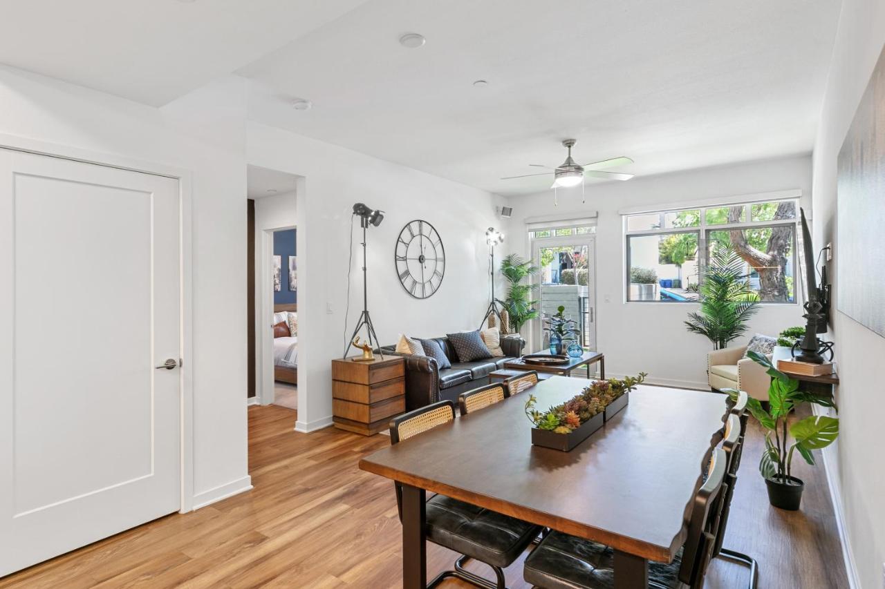 Beverly Grove Chic City Oasis 2 Bedroom Apt With Den 138 Los Angeles Esterno foto